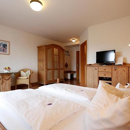 Das Landhotel Weingut Gernert Sankt Martin Esterno foto